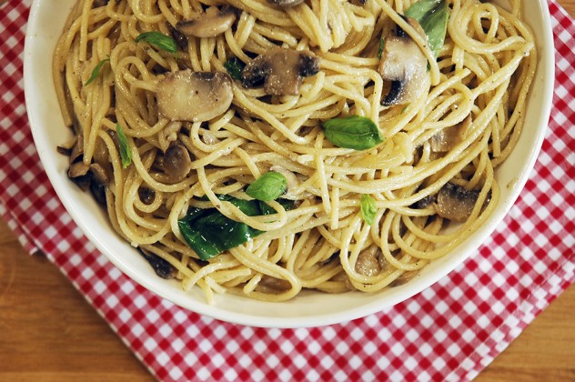 Tavuklu Mantarlı Spagetti