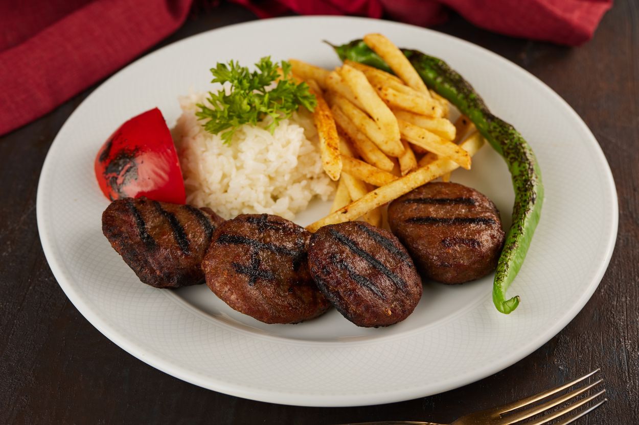Izgara Köfte (Pilav + Patates)