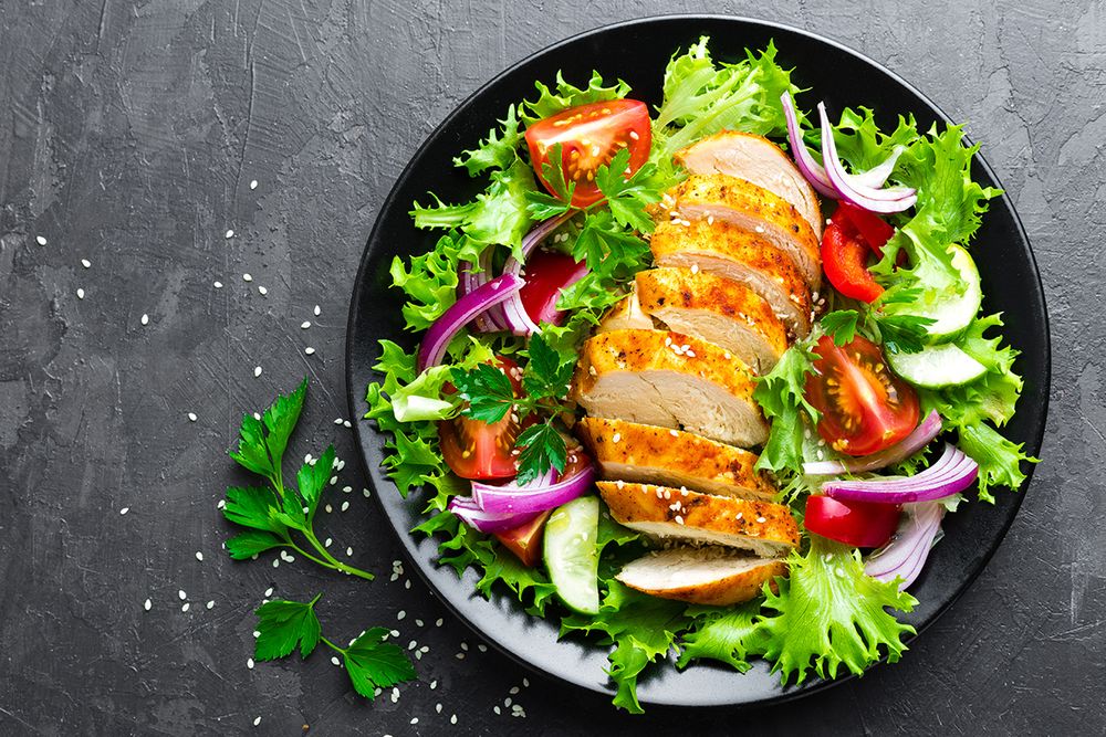 Izgara Tavuklu Salata