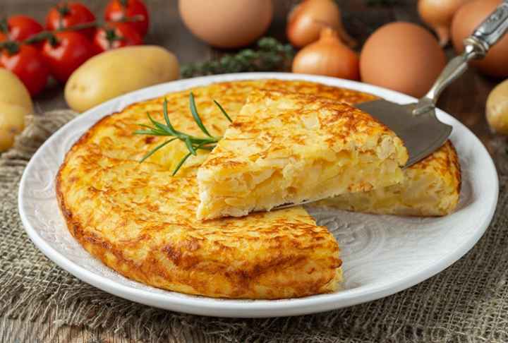 Patatesli Omlet