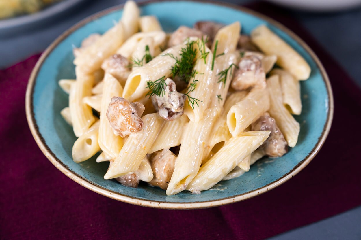 Susamlı Kremalı Tavuklu Penne